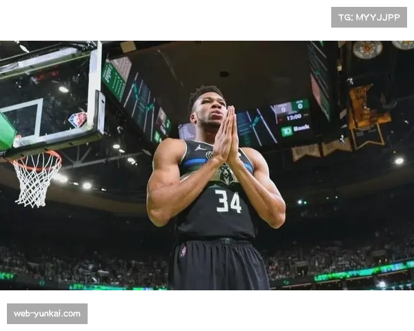 雄鹿字母哥缺阵攻防失据 核心依赖症在季后赛前敲响警钟